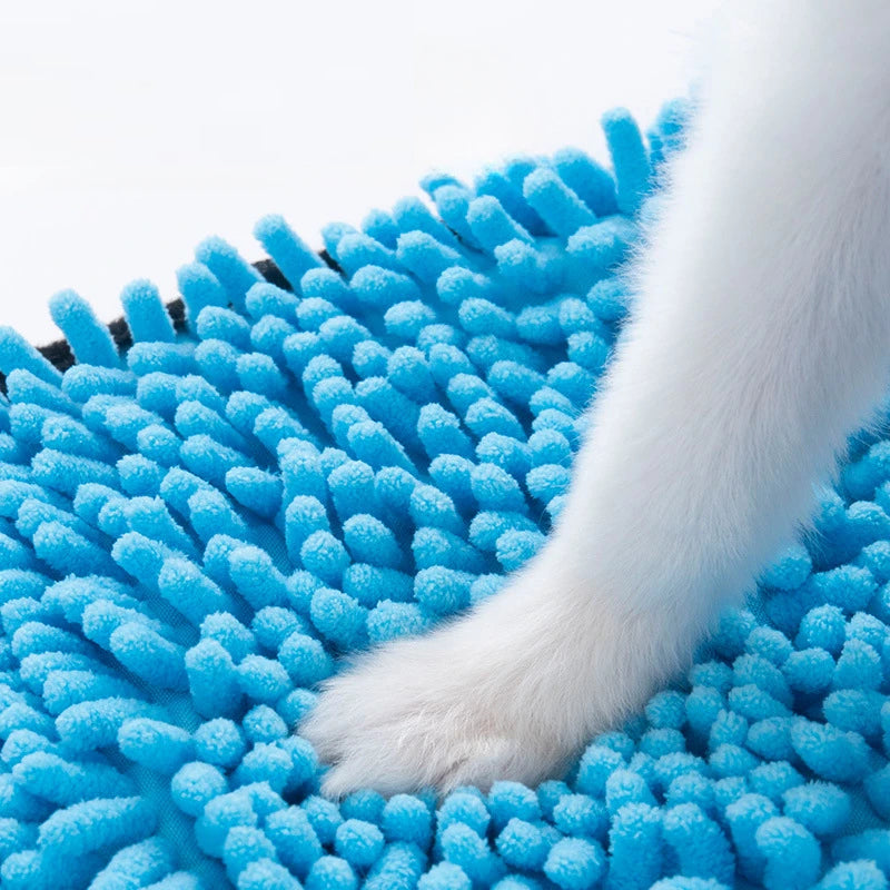 Absorbent Microfiber Pet Drying Towel With Hand Pockets For Pet Care