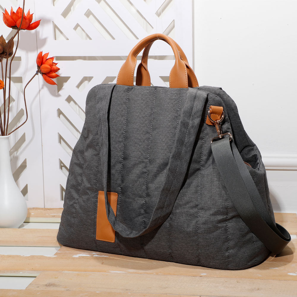 Lightweight Waterproof Pet Carrier Handbag Portable Fashion Travel Bag